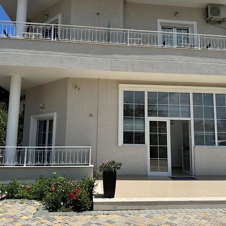 Villa August 卡萨米尔 外观 照片